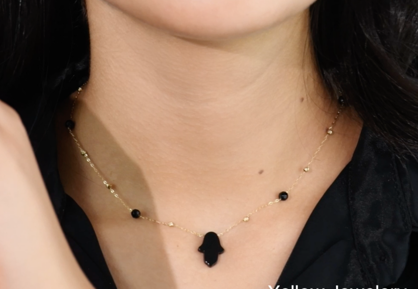 Collier en Or 18 carats avec 3 styles différents