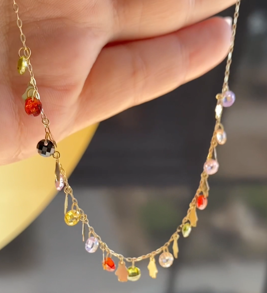 Collier en Or 18k avec des Petit Khmissat et Pierres colorées Naturelles